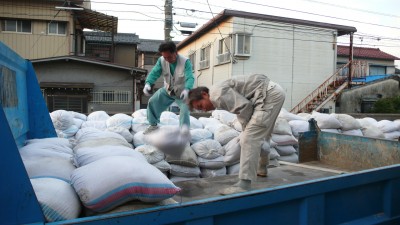 とても軽そうに投げてますね。さすが職人！！