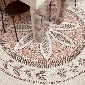 自然石の洗い出しデザイン床