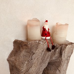 研ぎ出し壁に擬木の台